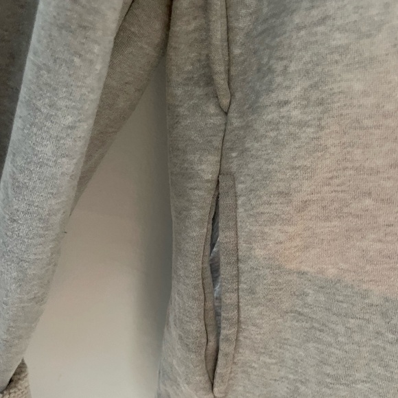 Victoria's Secret Cozy Plush Robe grey with pockets and tie size XL - Picture 5 of 6